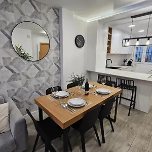 apartamento-centro-parras-malaga-city.hotelsinnerja.org/