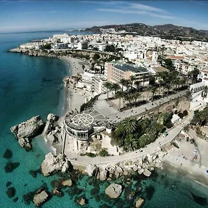 nerja-burriana-playa.es-andalucia.com/